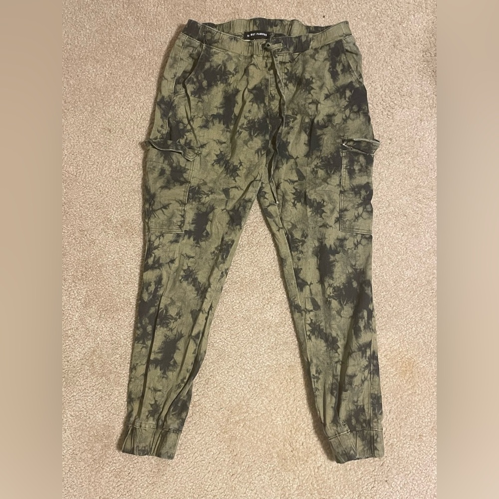 large almost famous green and black cargo joggers